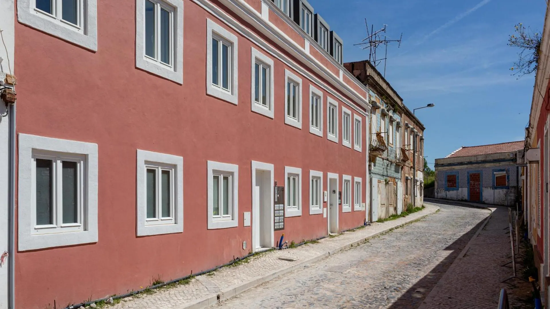The Lisbon Retreat, Cozy Studio With Terrace 0*,