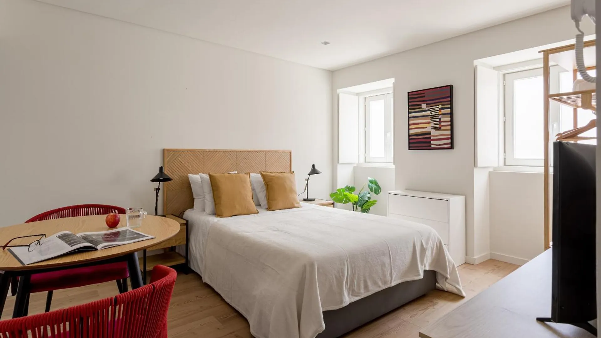 The Lisbon Retreat, Cozy Studio With Terrace Apartment